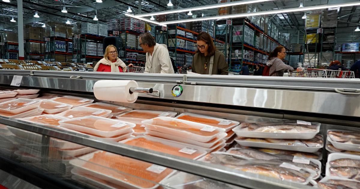 Imagen de archivo de la sección de frescos y congelados de un supermercado Cotsco, en Miami (Florida, EEUU).