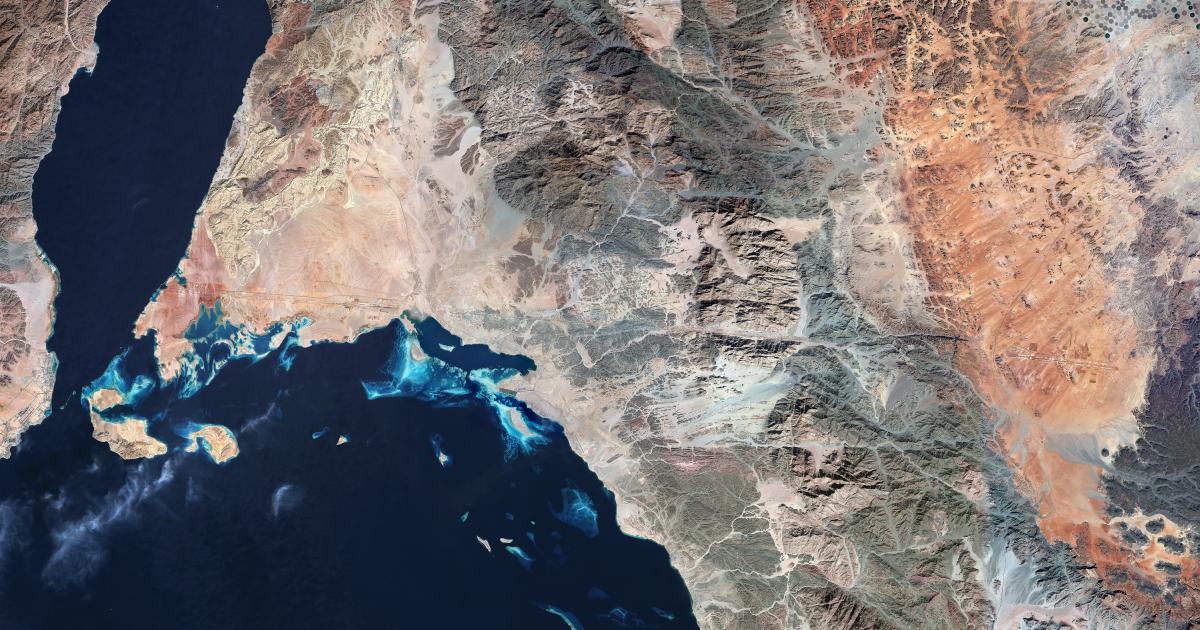 Vista satélite del progreso de la construcción de The Line, en Arabia Saudí.