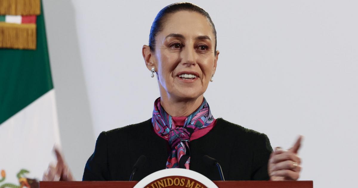 La presidenta de México, Claudia Sheinbaum, habla en una rueda de prensa en Ciudad de México este viernes 11 de octubre de 2024.