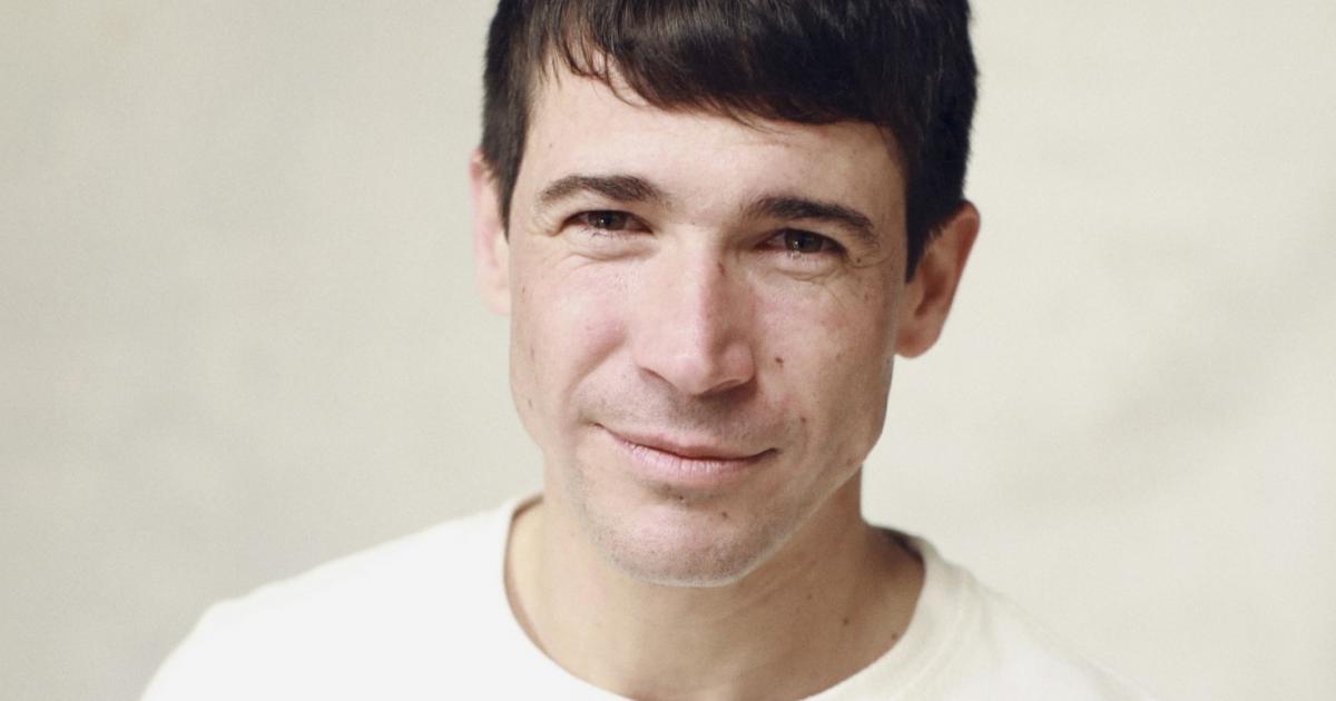 Juan José Ballesta, en la portada de 'La vida mejor'.