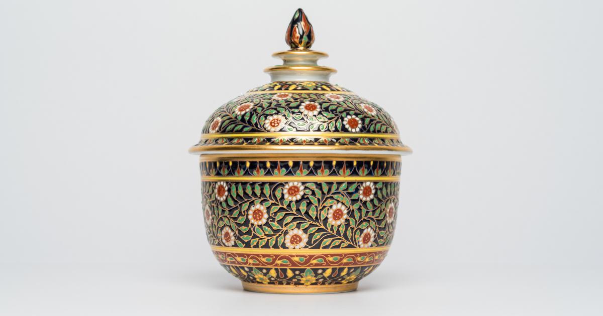 Imagen de archivo de una porcelana china.