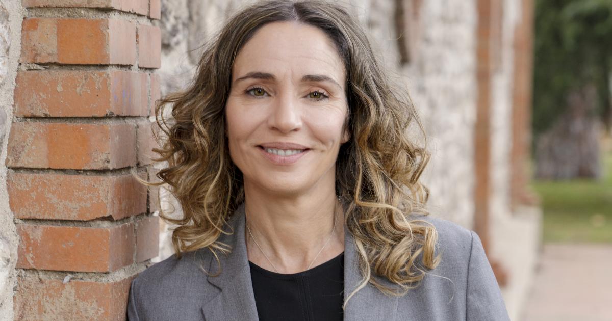 Ángela Quintas publica 'De la boca a tu salud'.