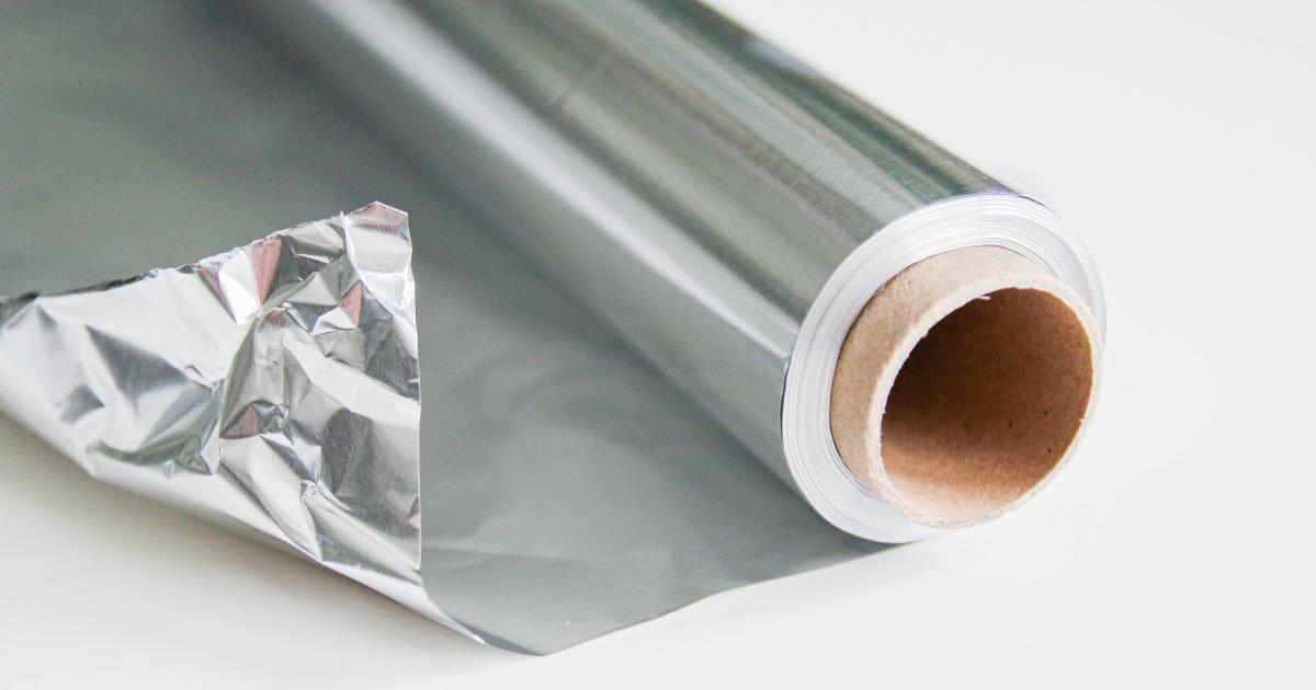Papel de aluminio.