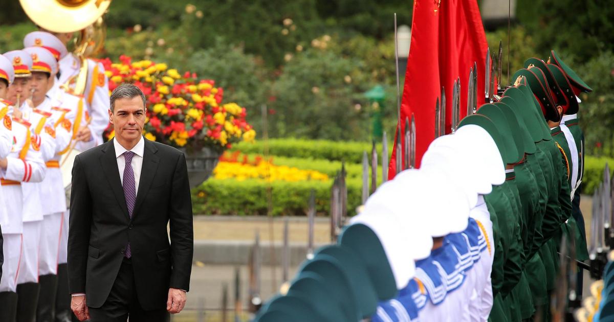 El presidente del Gobierno, Pedro Sánchez, en el primer viaje oficial de un mandatario español a Vietnam.