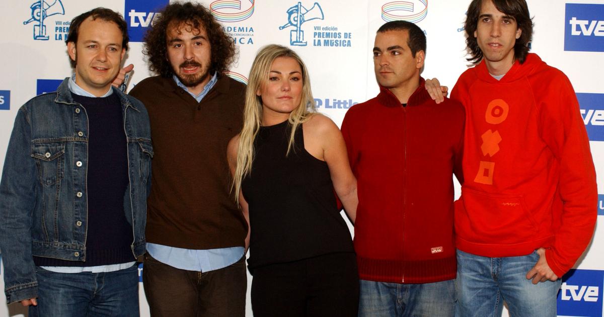 La Oreja de Van Gogh, con Amaia Montero, en los Premios de la Academia Española de la Música en 2004.