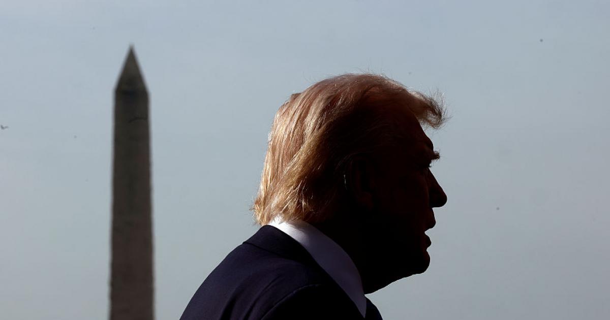 Donald Trump, siempre en el foco entre luces y sombras