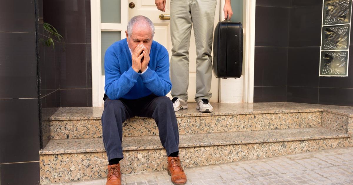 A los 85 y 87 años, su hija adoptiva los desaloja su casa, en Perpiñán.