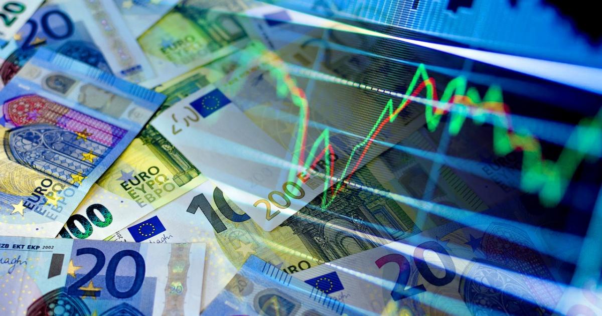 En tres décadas, los salarios reales en España apenas han subido un 2,7%, mientras que en Irlanda se han disparado un 66%, según datos de la OCDE.