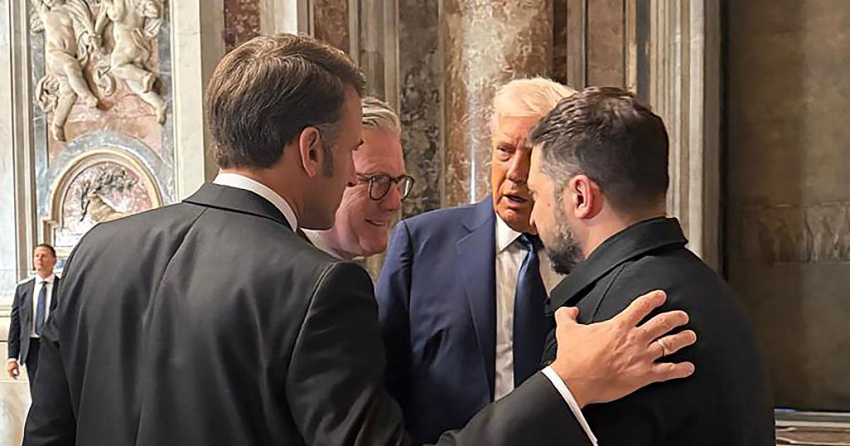 Trump conversa con Zelenski, Macron y Starmer en El Vaticano