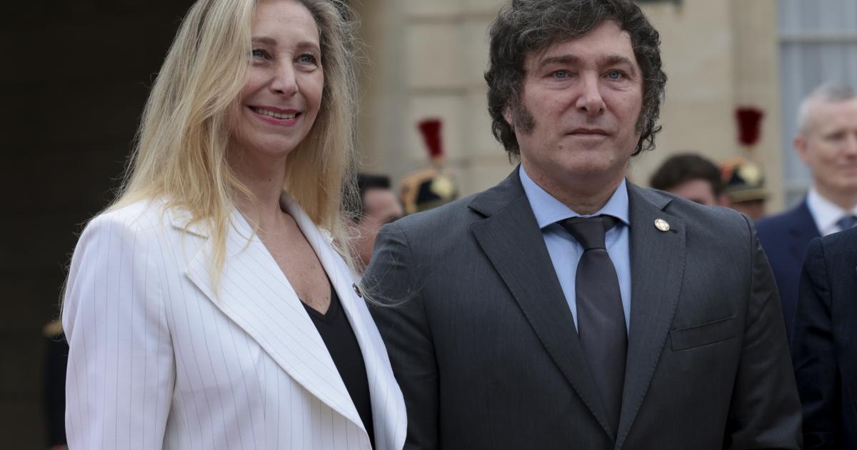 El presidente de Argentina, Javier Milei, y la secretaria de Presidencia y su hermana, Karina Milei; en una imagen de archivo.