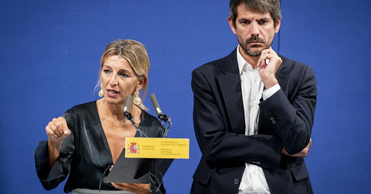 La vicepresidenta segunda del Gobierno y ministra de Trabajo, Yolanda Diaz, junto al ministro de Cultura, Ernest Urtasun; en una imagen de archivo.