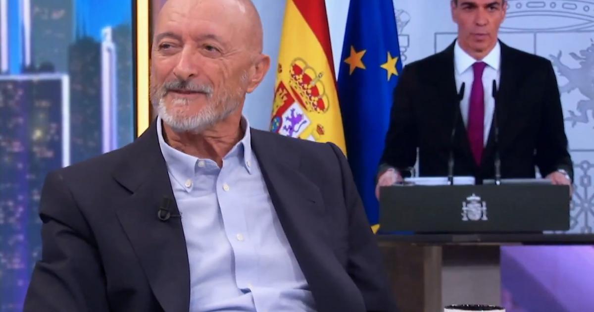 Imagen de la visita de Arturo Pérez-Reverte a 'El Hormiguero'.
