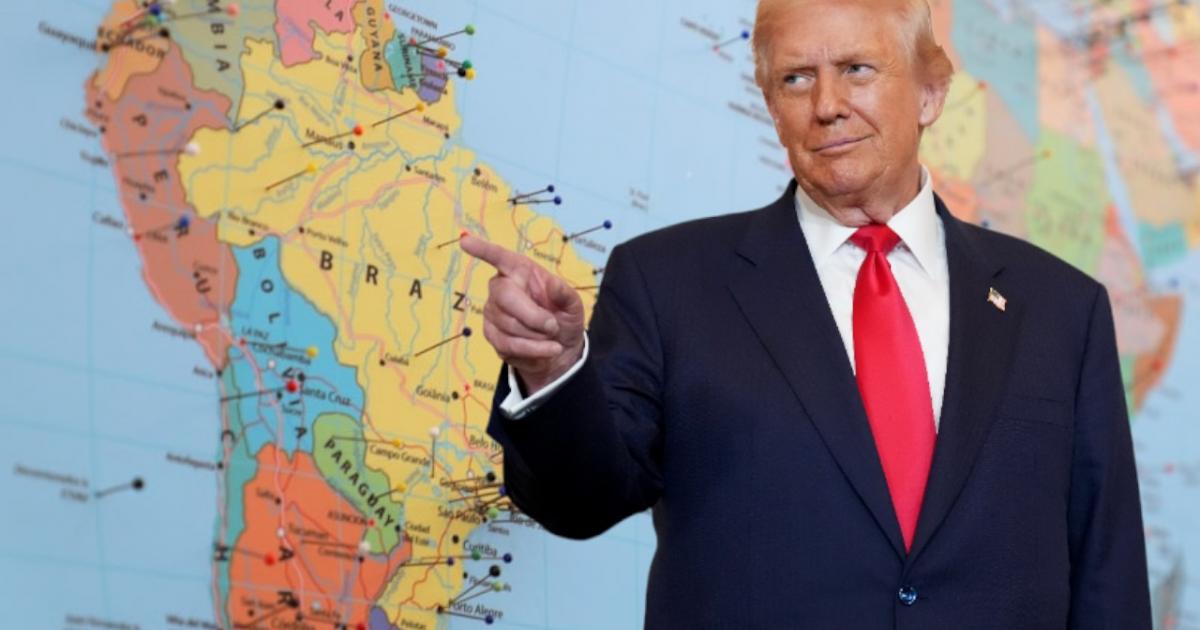 Fotomontaje de Donald Trump con un mapamundi.