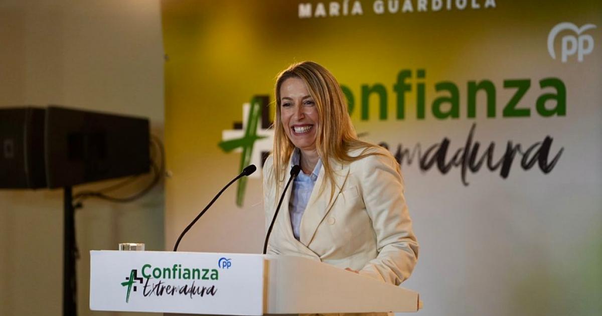 La presidenta de la Junta de Extremadura, María Guardiola, durante un mitin del PP, el 4 de diciembre de 2025, en Don Benito, (Badajoz).