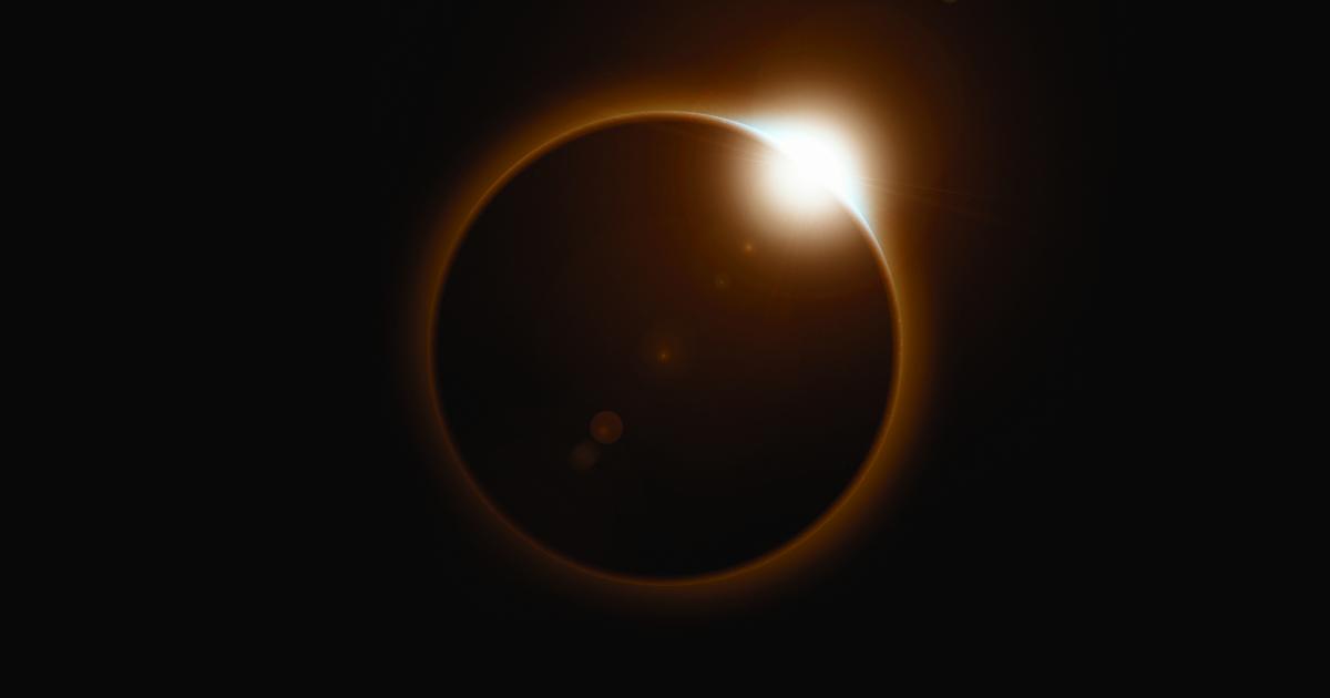 Eclipse solar total