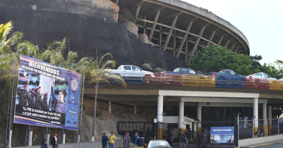 Imagen del exterior de El Helicoide, el denunciado centro de detención y tortura del régimen chavista