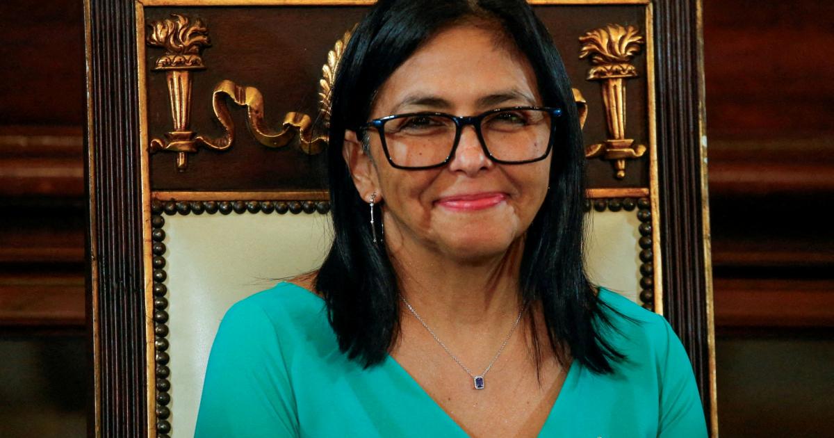 La presidenta interina de Venezuela, Delcy Rodríguez, asiste a su jura del cargo en la Asamblea Nacional, en Caracas, el 5 de enero de 2026.