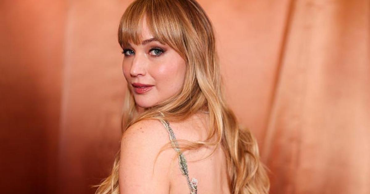 Jennifer Lawrence, en la alfombra roja de los Globos de Oro 2026