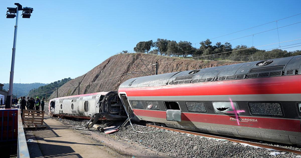 Tren de Iryo descarrillado y accidentado en Adamuz