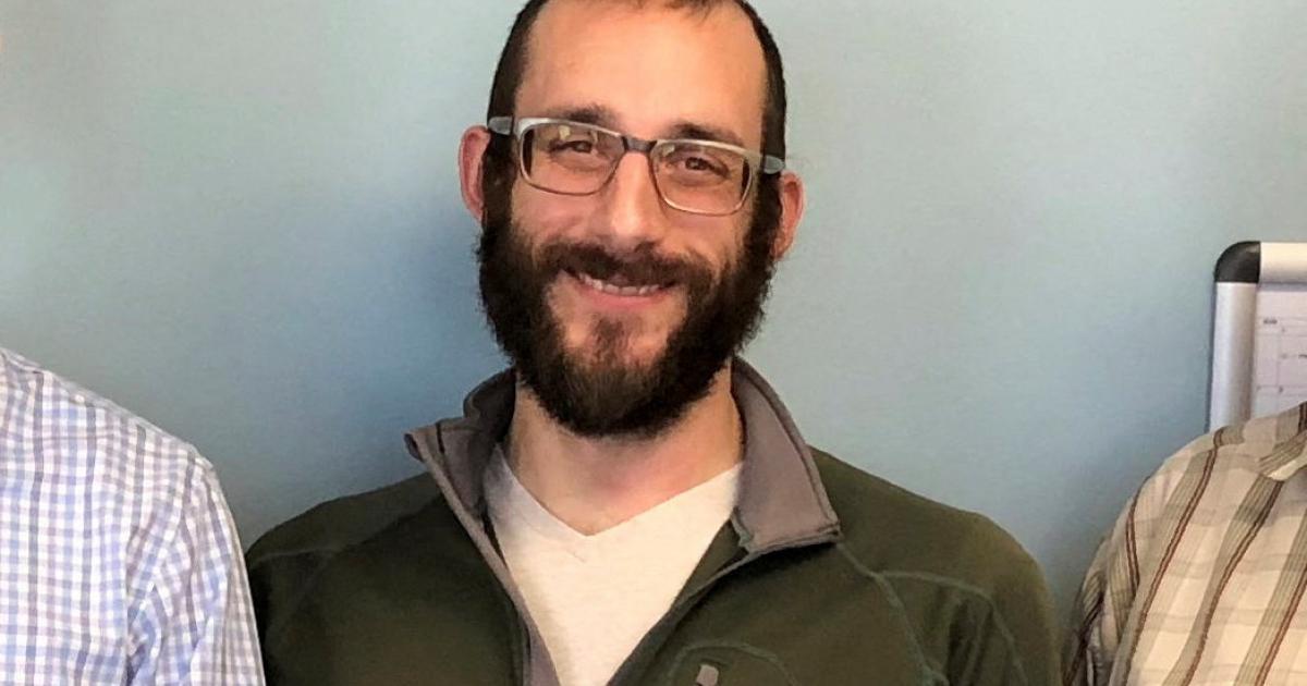 An undated handout image of Alex Pretti, who was fatally shot by U.S. immigration agents as they tried to detain him in Minneapolis, Minnesota, U.S., obtained by Reuters on January 25, 2026. U.S. Department of Veterans Affairs/Handout via REUTERS    THIS IMAGE HAS BEEN SUPPLIED BY A THIRD PARTY. MANDATORY CREDIT. EDITORS PLEASE NOTE: THIS IMAGE HAS BEEN CROPPED BY REUTERS FROM THE ORIGINAL PHOTOGRAPH AS TO NOT IDENTIFY THE OTHER PEOPLE IN THE PHOTOGRAPH.