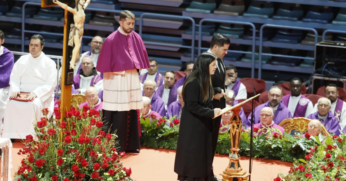 Liliana Sáenz, hija de Natividad, y voz de las víctimas en el funeral