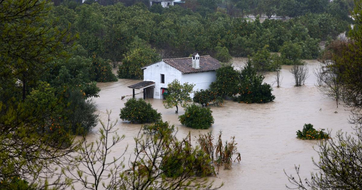 Una casa inundada cerca del río Guadalete, en pleno paso de la tormenta Leonardo, en Jimena de Líbar (Málaga), el 4 de febrero de 2026.