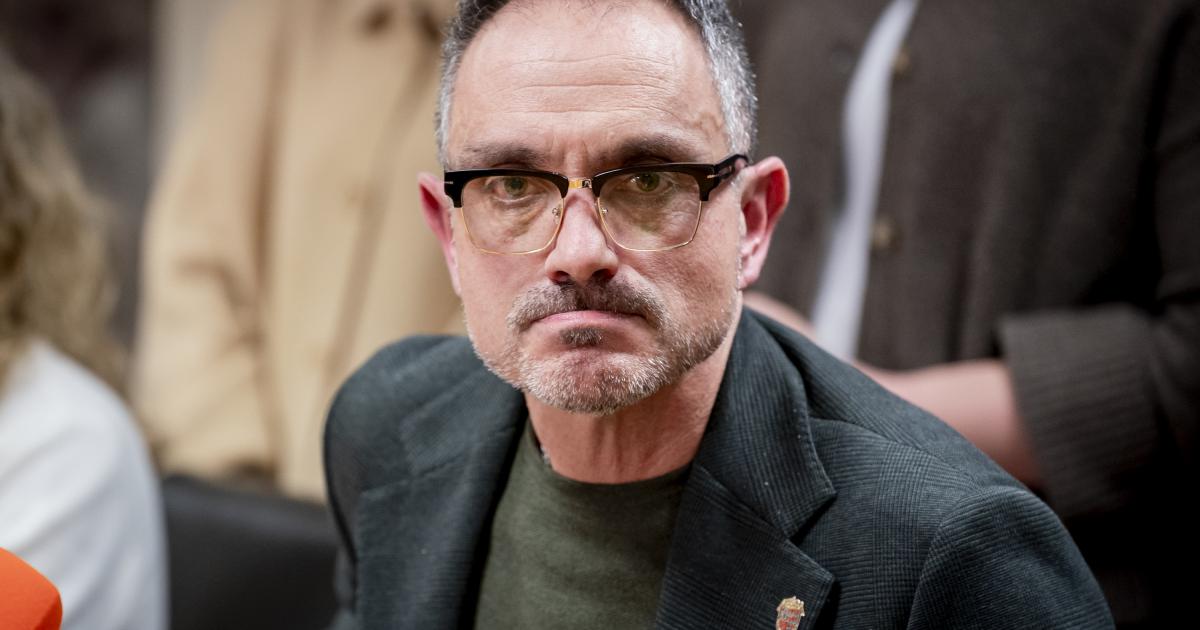 El alcalde de Móstoles, Manuel Bautista, durante la pasada rueda de prensa en la que defendió de la acusación de acoso sexual y laboral a una exedil.