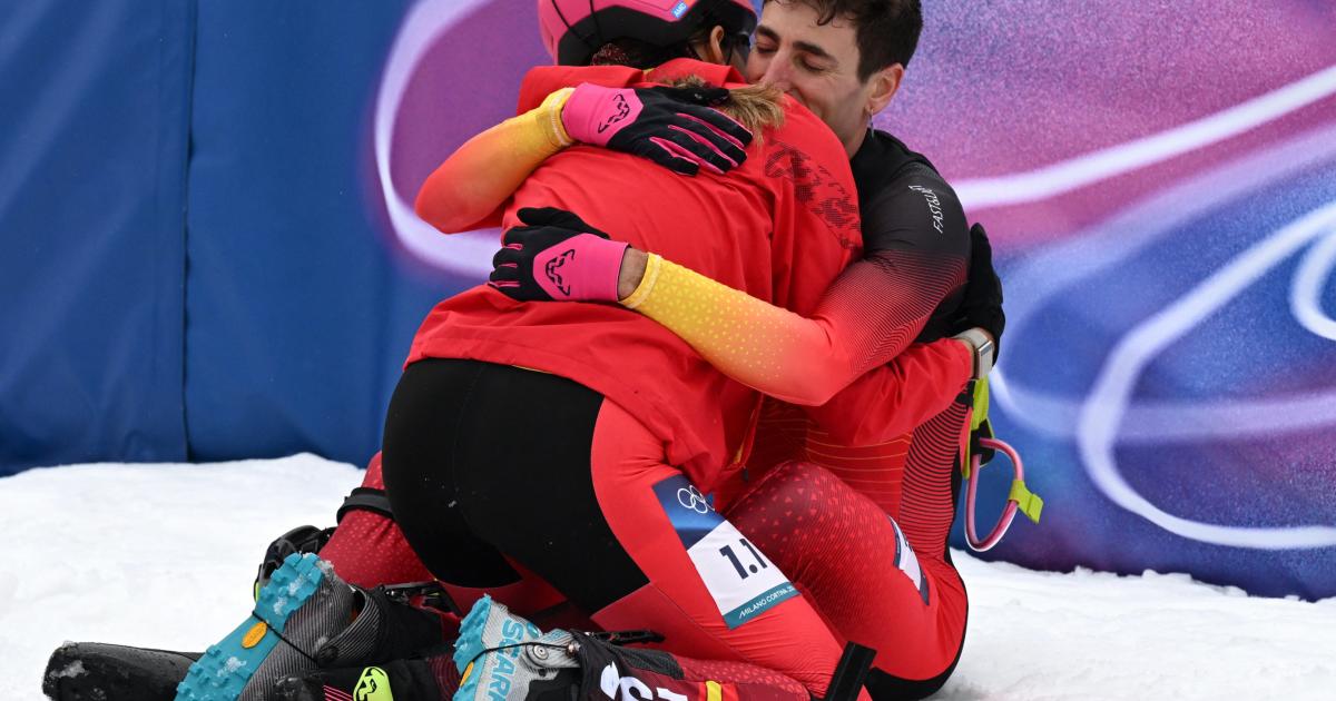 Milano Cortina 2026 Olympics - Ski Mountaineering - Mixed Relay - Stelvio Ski Centre, Bormio, Italy - February 21, 2026. Ana Alonso Rodriguez of Spain and Oriol Cardona Coll of Spain celebrate after winning bronze in the Mixed Relay REUTERS/Angelika Warmuth
