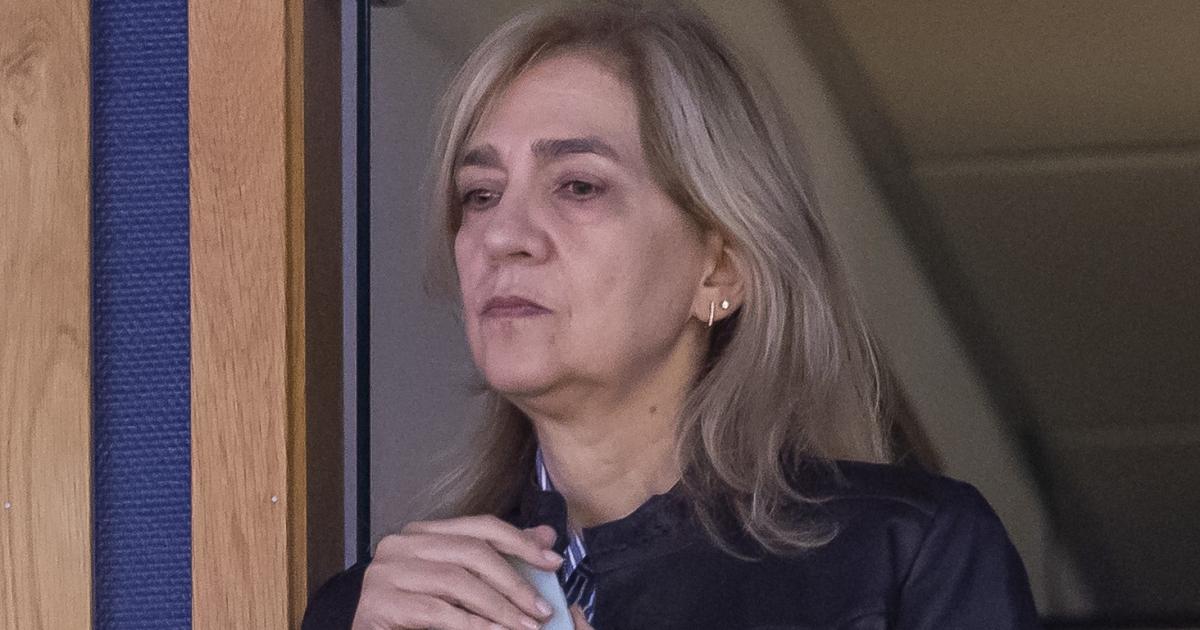 La infanta Cristina en el partido de la selección española de balonmano contra la de Suecia en el que debutó su hijo Pablo Urdangarin en Linköping en octubre de 2025