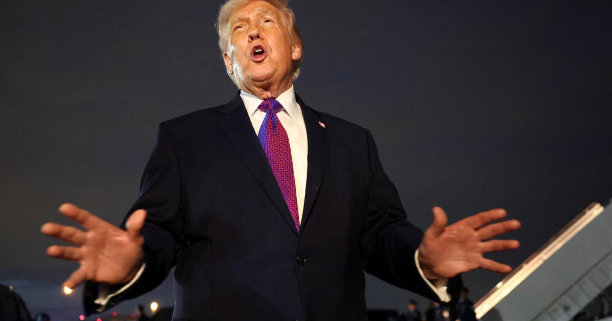 Imagen de archivo del presidente de EEUU, Donald Trump, durante una visita a la base militar de Andrews, en Maryland.