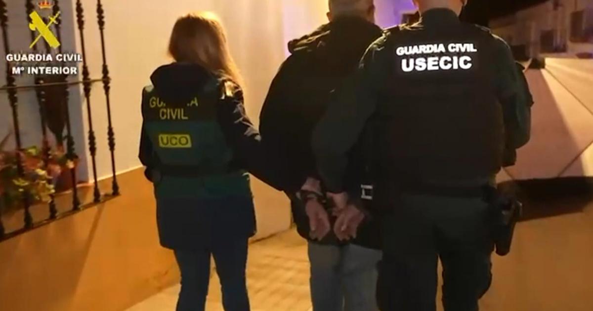 Imágenes de los registros llevados a cabo en Hornacho (Badajoz) por el que se hayan detenidos dos hermanos por la muerte de Francisca Cadenas, la vecina de Hornachos desaparecida en 2017.