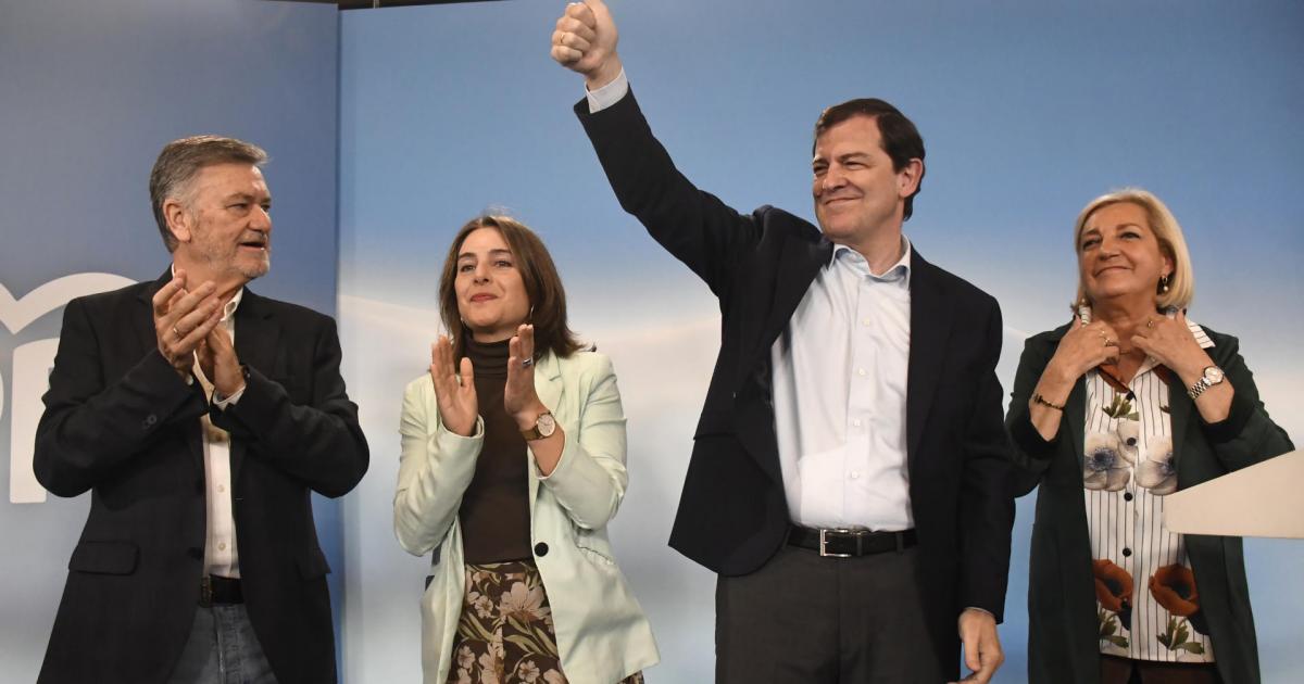 Alfonso Fernández Mañueco, durante un mitin de la campaña