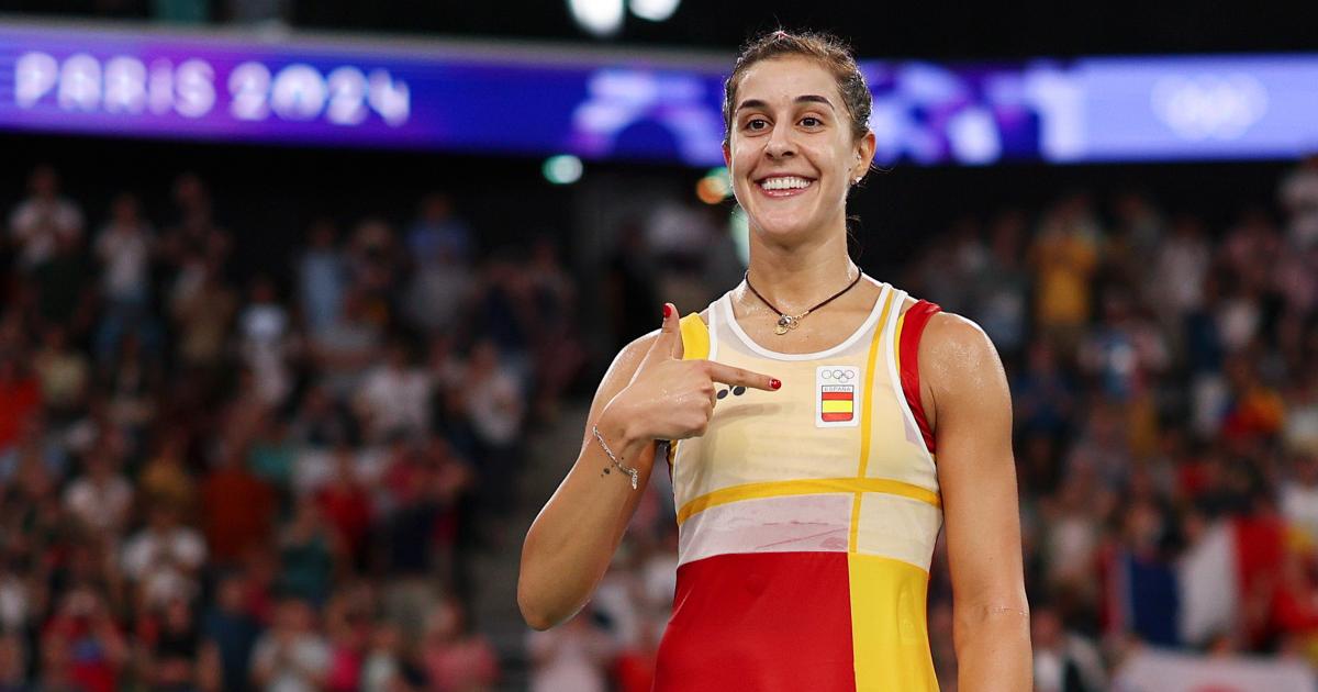 Carolina Marín celebrando un triunfo en los JJOO de París 2024
