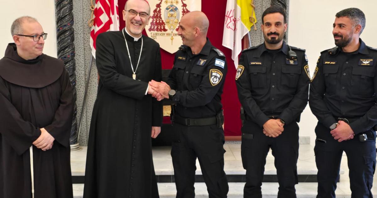 El cardenal latino católico, Pierbattista Pizzaballa, durante una reunión con la policía de Israel, el 30 de marzo de 2026, en Jerusalén.