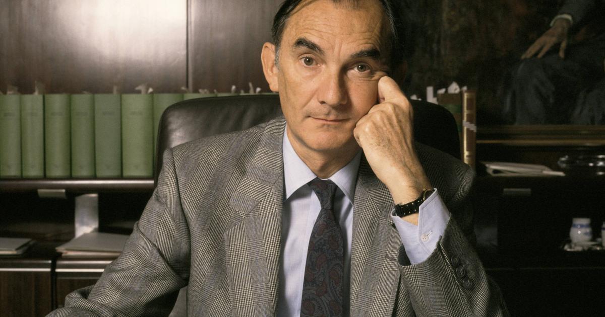 Imagen de archivo de quien fuera presidente del Tribuna Constitucional Francisco Tomás y Valiente, asesinado por ETA en febrero de 1996.