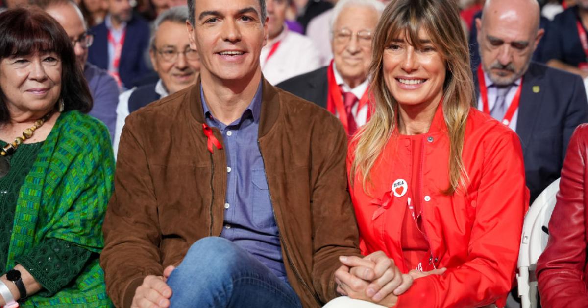 Begoña Gómez junto a Pedro Sánchez, en noviembre de 2024