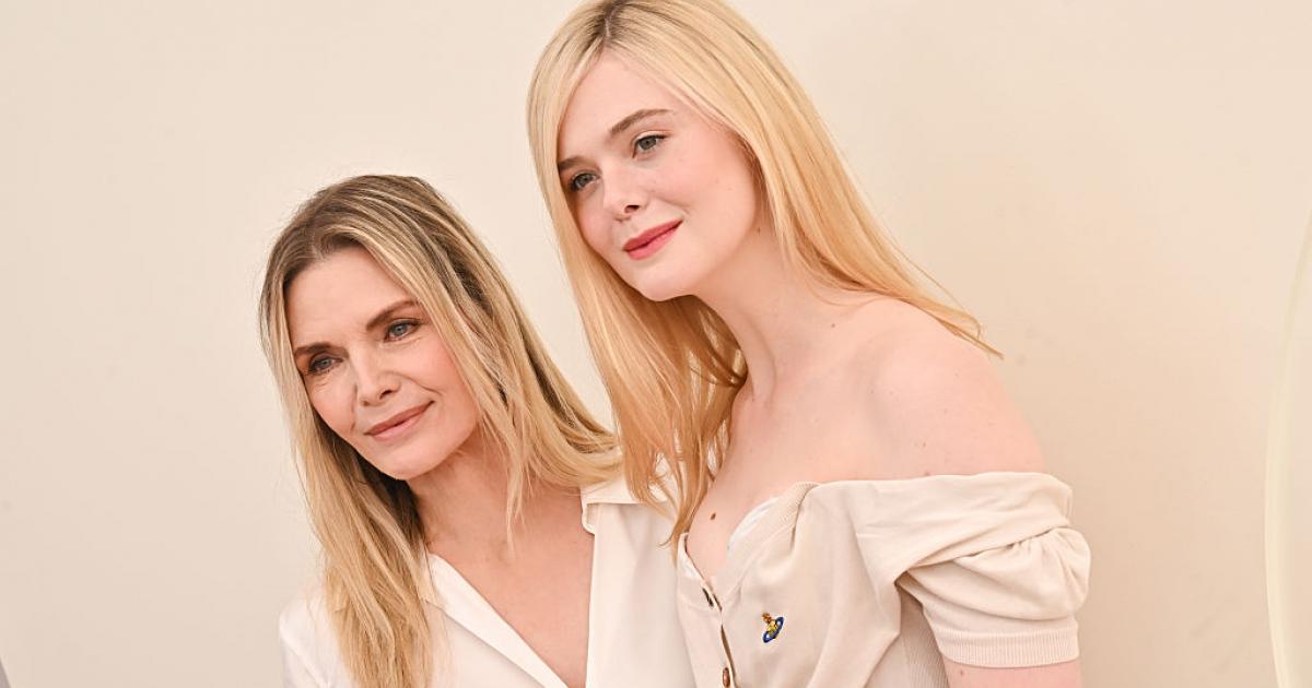 Michelle Pfeiffer y Elle Fanning en la presentación de 'Margo tiene problemas de dinero'.