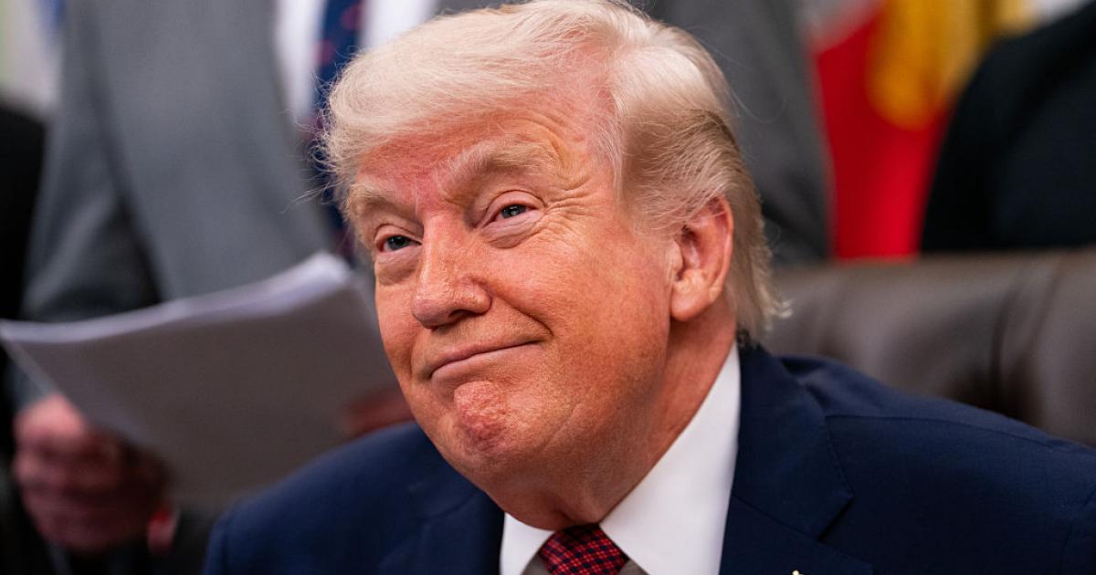 Donald Trump sonríe en una comparecencia en el Despacho Oval