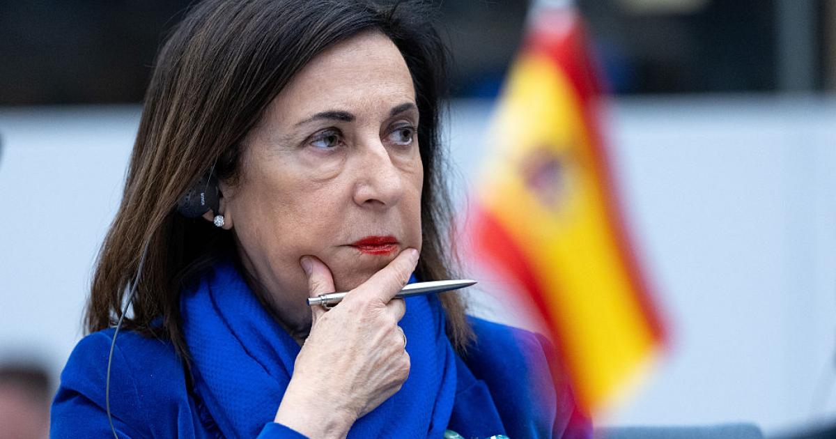 La ministra de Defensa de España, Margarita Robles, en el Grupo de Contacto de Defensa de Ucrania, en la sede de la OTAN, en Bruselas, el 11 de abril de 2025.