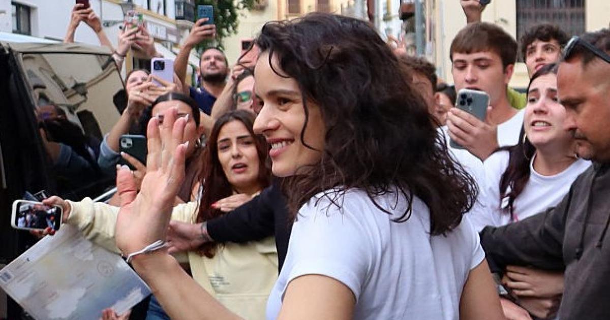 Rosalía a su llegada a Sevilla.