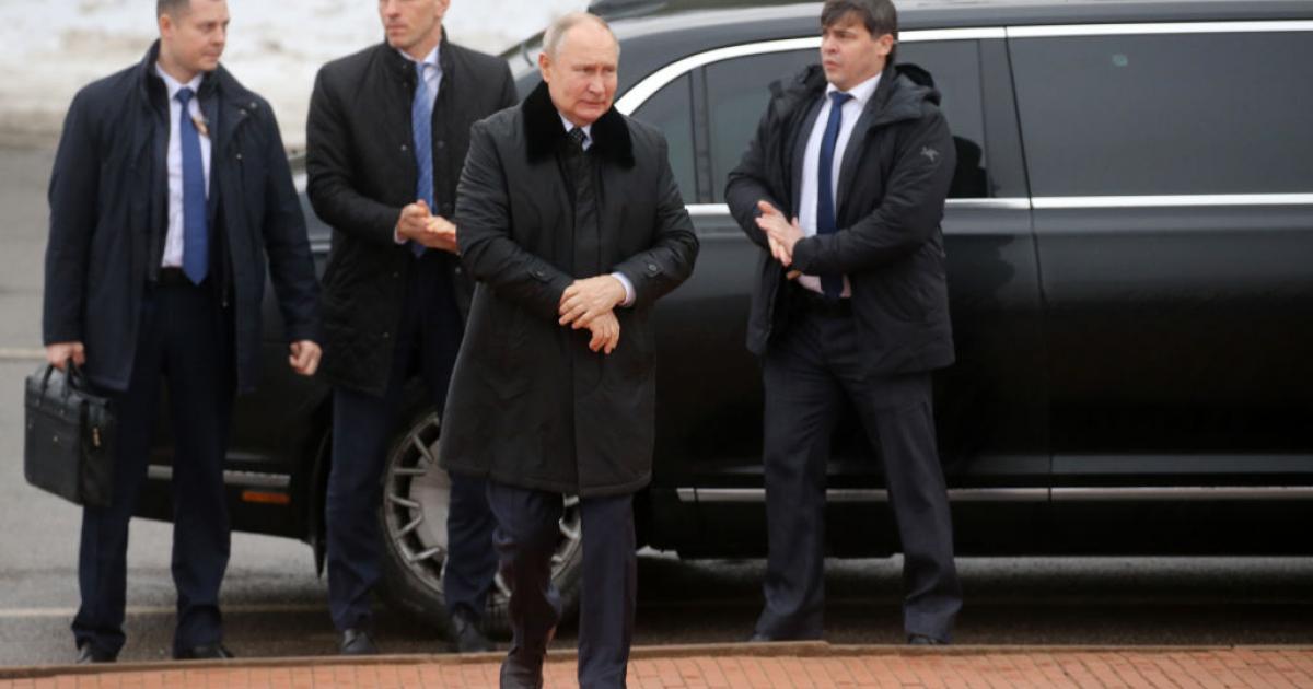 Vladimir Putin, protegido por sus escoltas