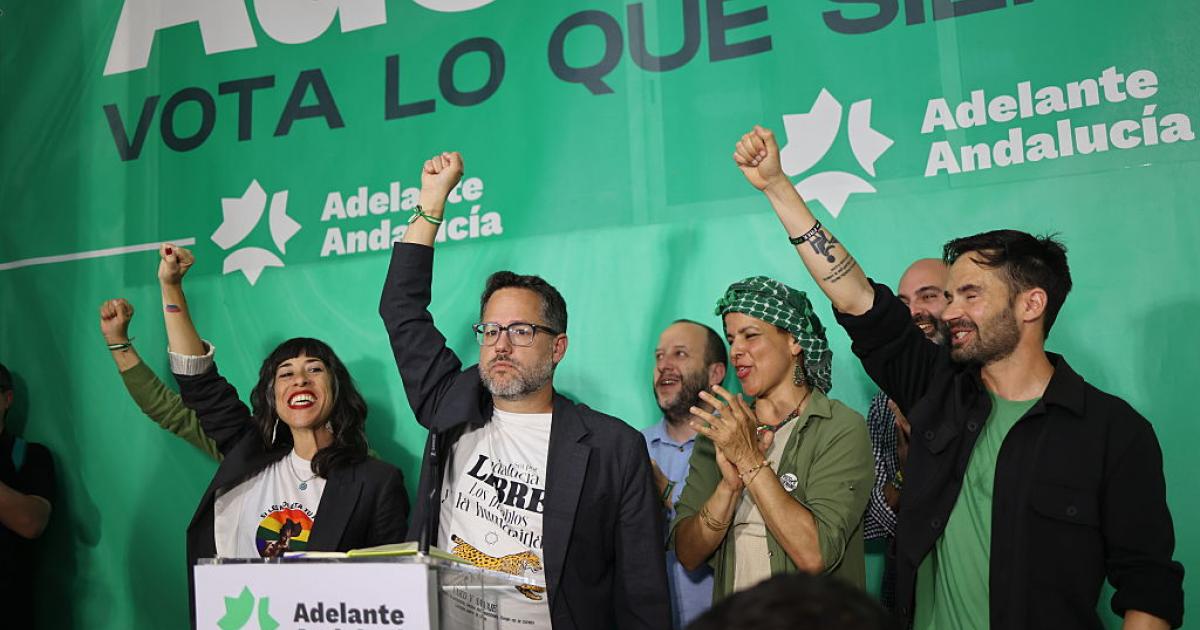 JEREZ DE LA FRONTERA, CADIZ AND, SPAIN - MAY 17: Adelante Andalucia's candidate for the Presidency of the Junta, Jose Ignacio Garcia, celebrates the election results. On 17 May 2026 in Jerez de la Frontera, Cadiz (Andalusia, Spain). Adelante Andalucia achieved the fourth position with eight seats and 9.58% of the votes, after having two deputies during the last four years in Parliament. In 2022 they achieved 4.58% of support at the polls. (Photo By Nacho Frade/Europa Press via Getty Images)