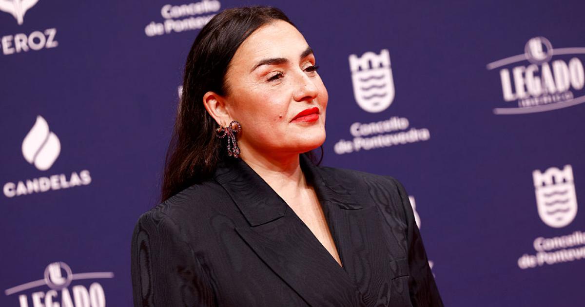 Candela Peña en la alfombra roja de los premios Feroz en Pontevedra, en Galicia.