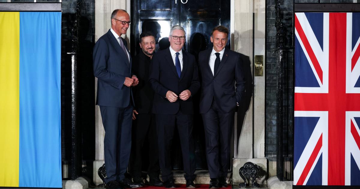El primer ministro británico, Keir Starmer, el presidente ucraniano, Volodimir Zelenski, el francés, Emmanuel Macron, y el canciller alemán, Friedrich Merz, el 7 de junio de 2026, en Londres.
