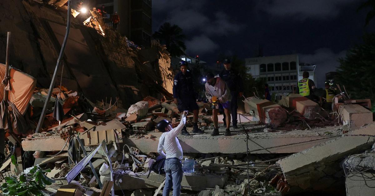 Servicios de emergencia en Caracas tras el terremoto.