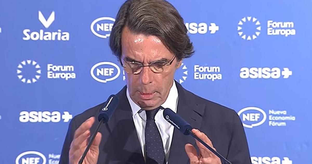 El expresidente José María Aznar, interviniendo en un desayuno informativo de Fórum Europa.