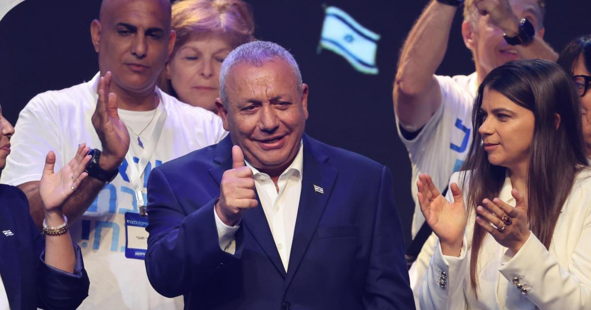 El exjefe del Estado Mayor de Israel y líder del partido Yashar, Gadi Eisenkot, en el acto de lanzamiento de la campaña electoral del partido en Neve Yarak, el 30 de junio de 2026.