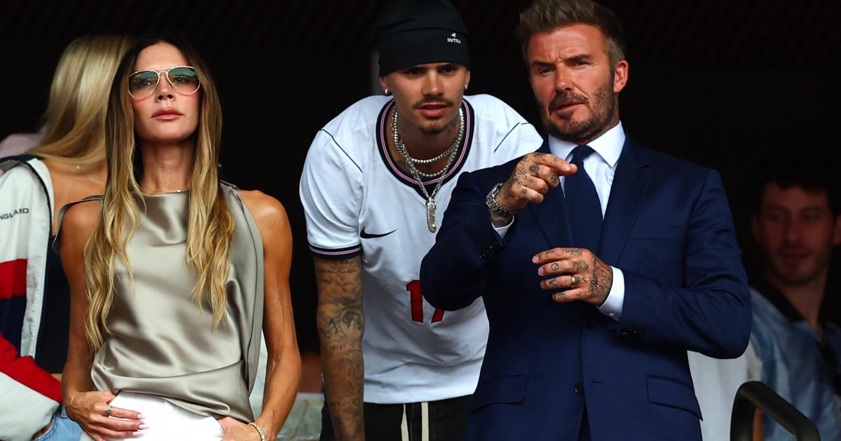 Victoria y David Beckham junto a su hijo Romeo Beckham en el partido de cuartos de final del Mundial 2026 entre Noruega e Inglaterra