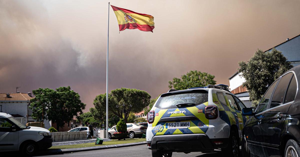El humo desde Brunete, en el peor incendio de la historia de la Comunidad de Madrid.