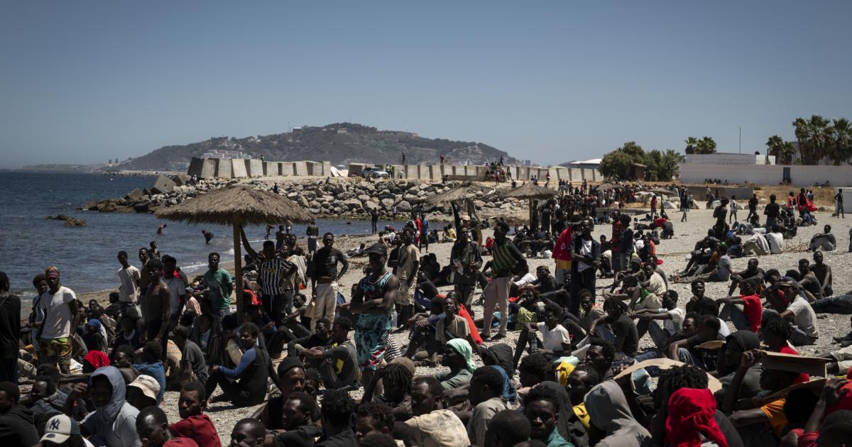 Migrantes en Ceuta.